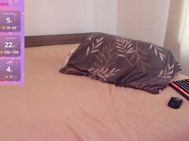 Rosebelle1 live cam on BongaCams