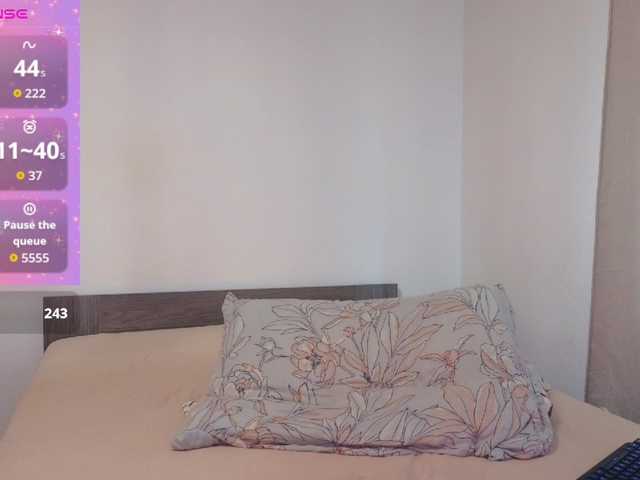 Rosebelle1 live cam on BongaCams