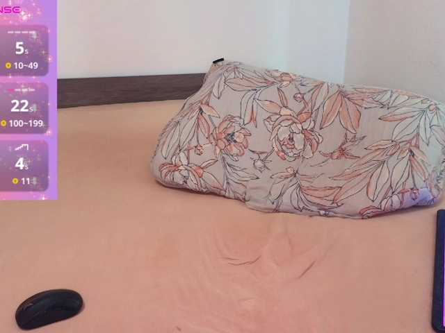 Rosebelle1 live cam on BongaCams