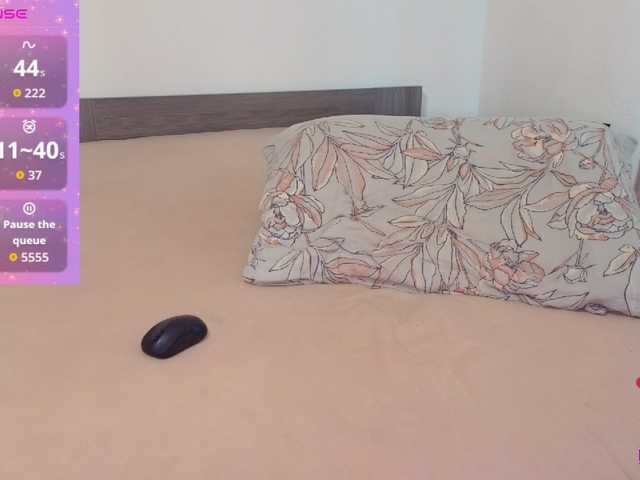 Rosebelle1 live cam on BongaCams