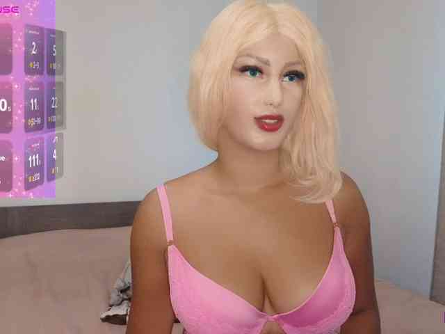 Rosebelle1 Live Webcam on BongaCams