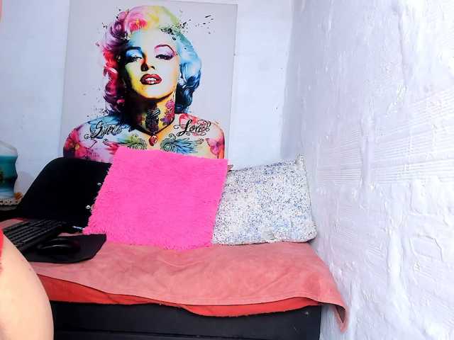 dany-meraky live cam on BongaCams