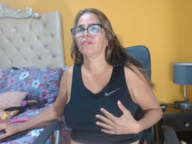 rousse-sexyandhot live cam on BongaCams