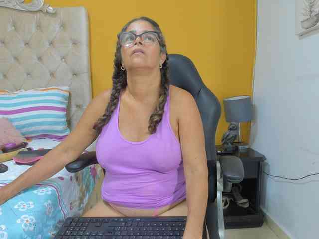rousse-sexyandhot webcam
