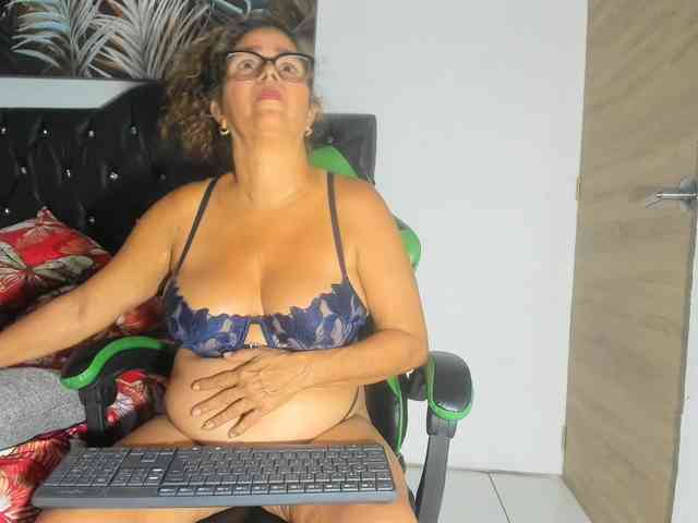 rousse-sexyandhot webcam