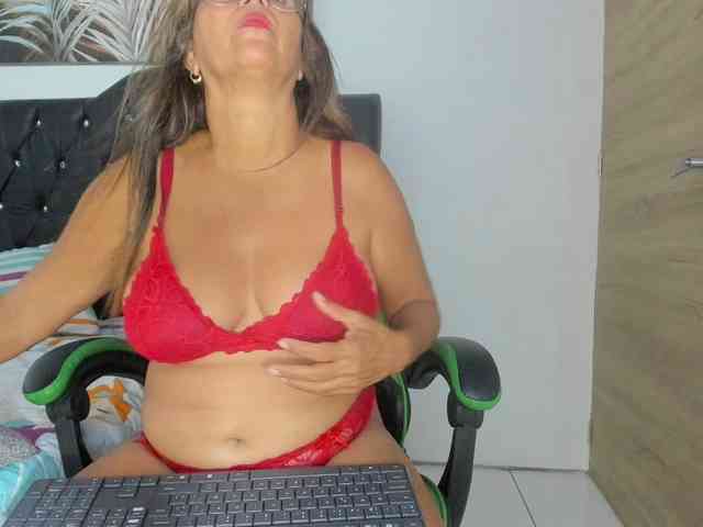 rousse-sexyandhot webcam