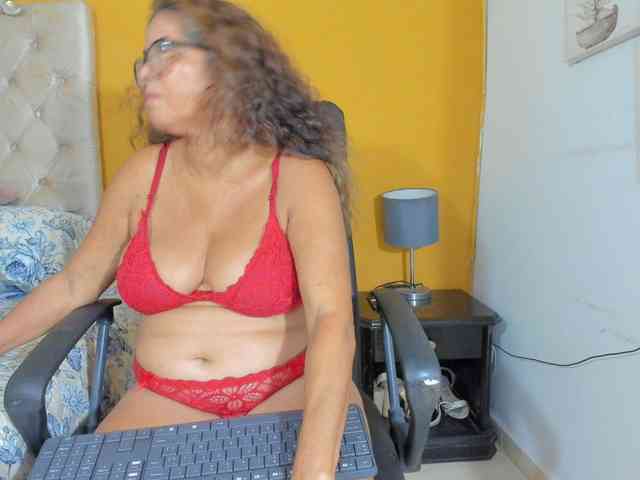 rousse-sexyandhot webcam