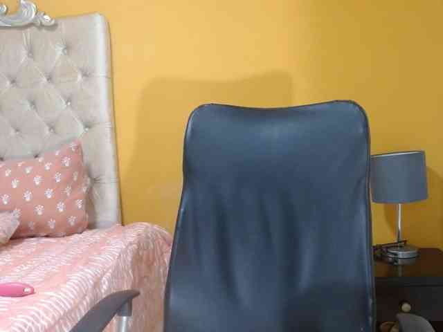 rousse-sexyandhot webcam