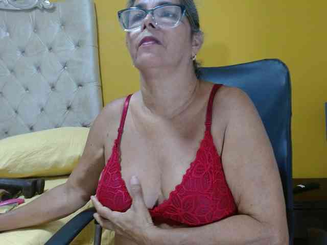 rousse-sexyandhot webcam