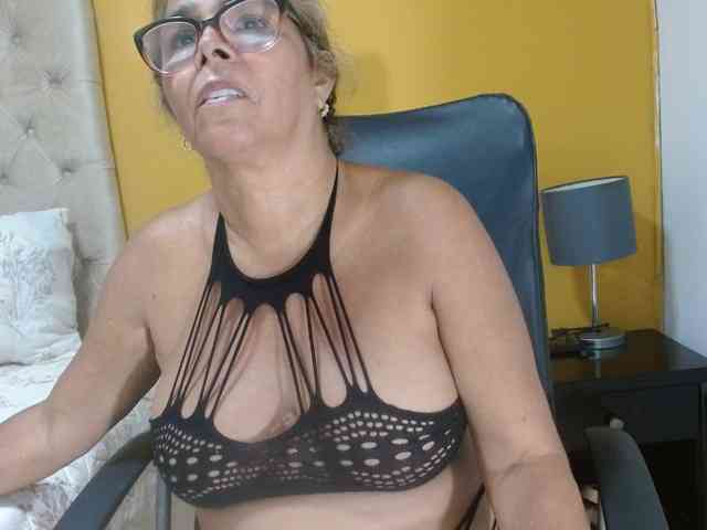 rousse-sexyandhot webcam