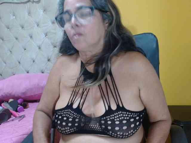 rousse-sexyandhot webcam