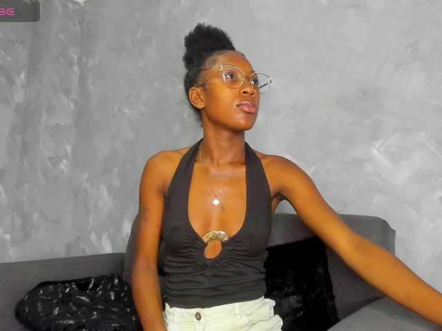 Deyymadisson live cam on BongaCams