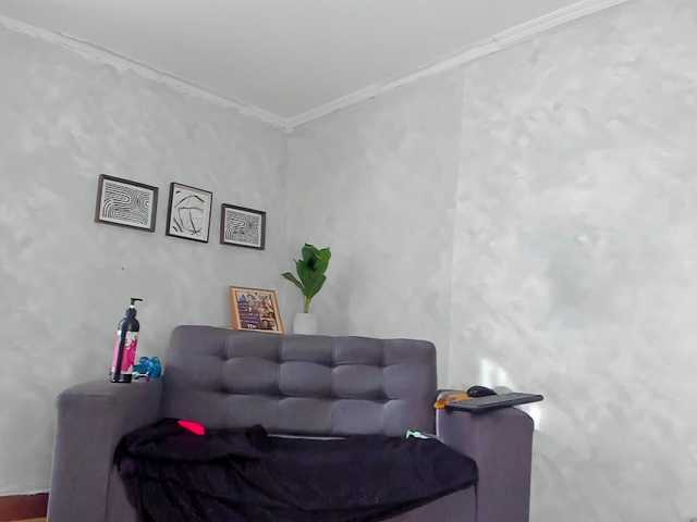 Deyymadisson live cam on BongaCams