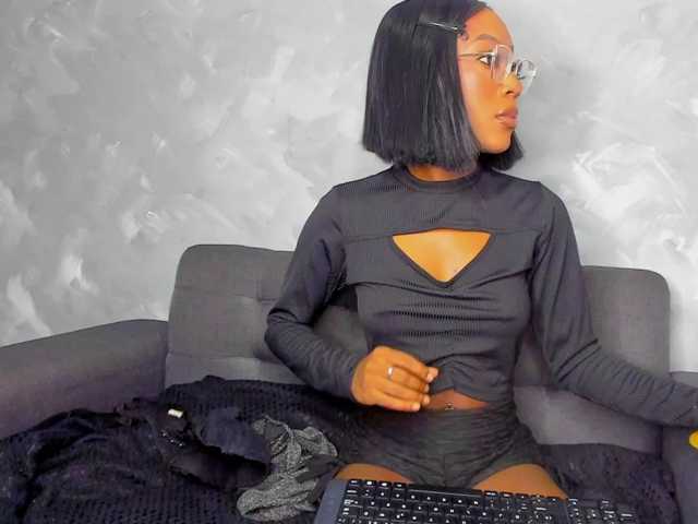 Deyymadisson live cam on BongaCams
