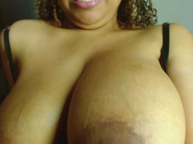 kelvin-jhoseth live cam on BongaCams