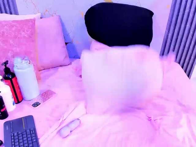 VeronicaLodge23 live cam on BongaCams