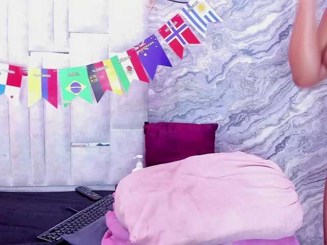 VeronicaLodge23 live cam on BongaCams