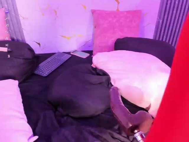 VeronicaLodge23 live cam on BongaCams