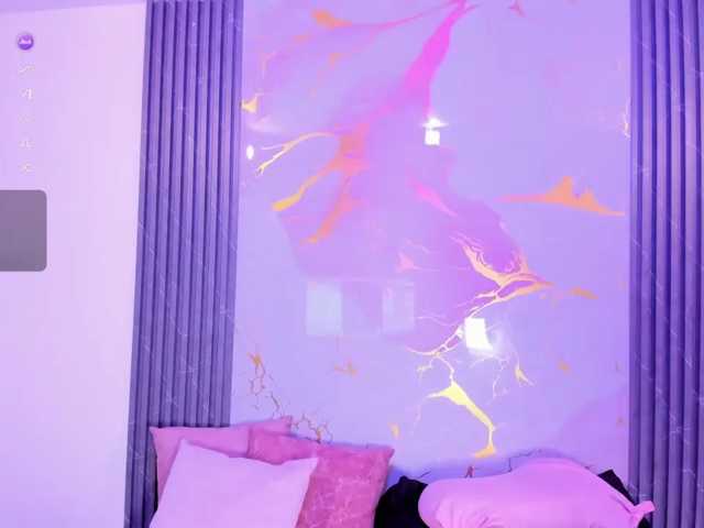 VeronicaLodge23 live cam on BongaCams