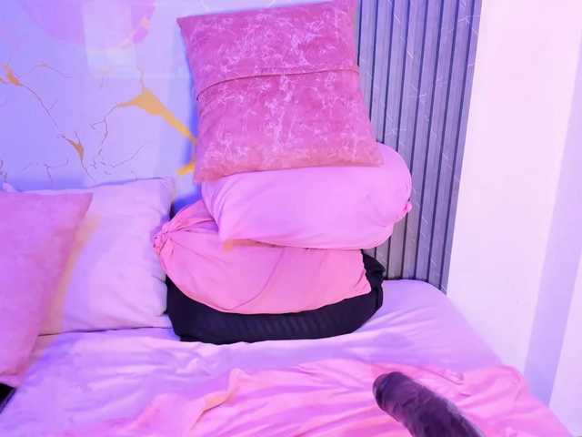 VeronicaLodge23 live cam on BongaCams