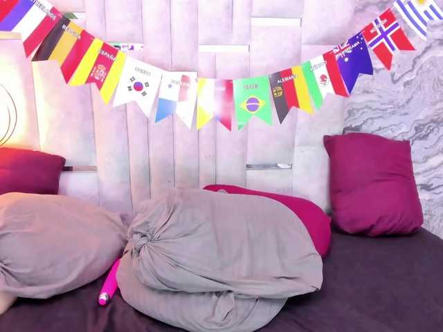 VeronicaLodge23 live cam on BongaCams
