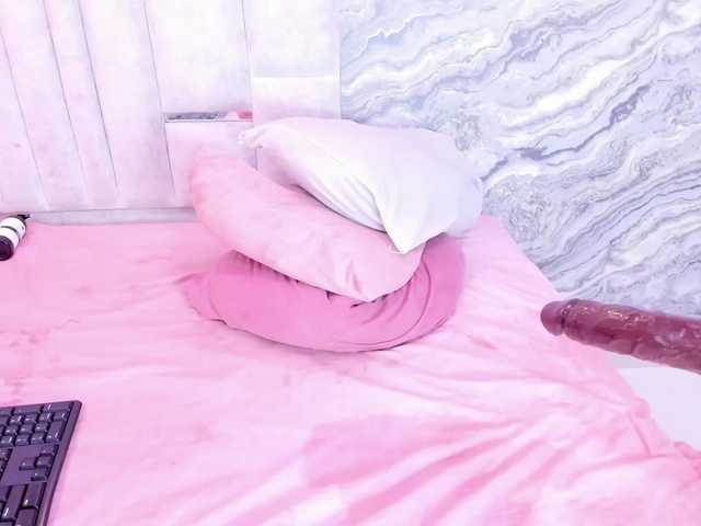 VeronicaLodge23 live cam on BongaCams