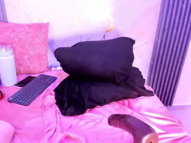 VeronicaLodge23 live cam on BongaCams