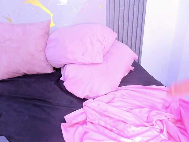 VeronicaLodge23 live cam on BongaCams