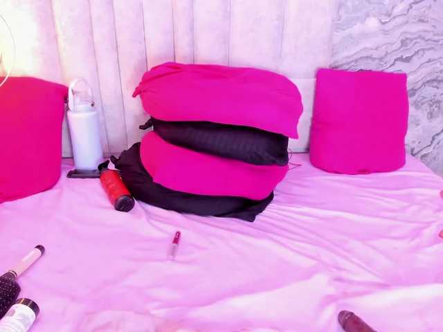 VeronicaLodge23 live cam on BongaCams