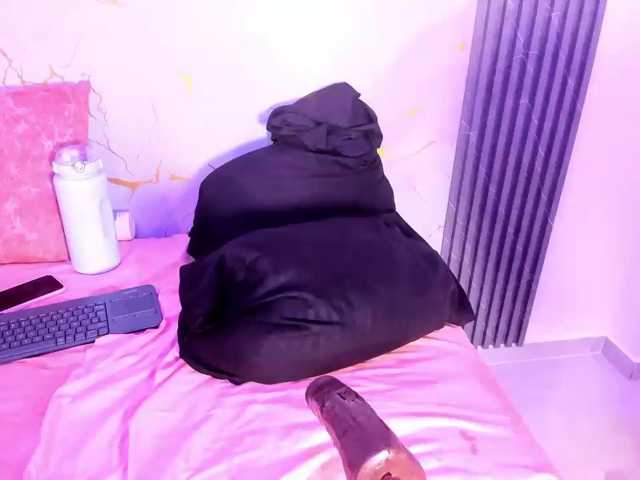 VeronicaLodge23 live cam on BongaCams