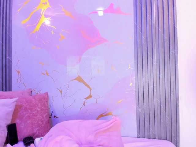 VeronicaLodge23 live cam on BongaCams