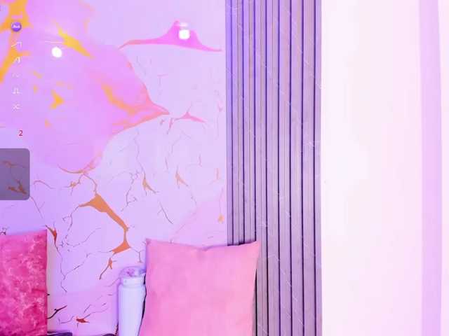 VeronicaLodge23 live cam on BongaCams