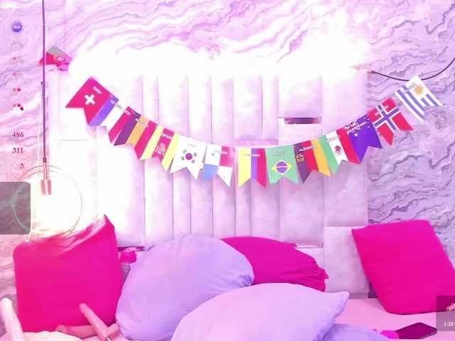 VeronicaLodge23 live cam on BongaCams