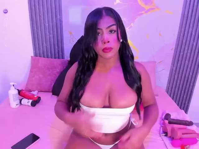 VeronicaLodge23 live cam on BongaCams