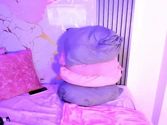 VeronicaLodge23 live cam on BongaCams
