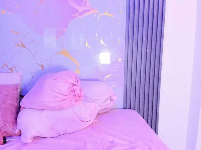 VeronicaLodge23 live cam on BongaCams