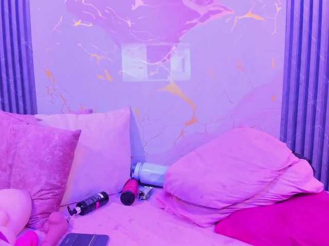 VeronicaLodge23 live cam on BongaCams