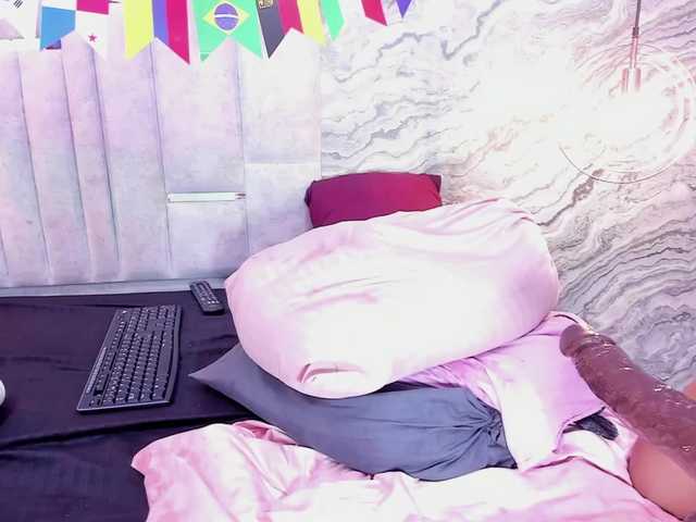 VeronicaLodge23 live cam on BongaCams