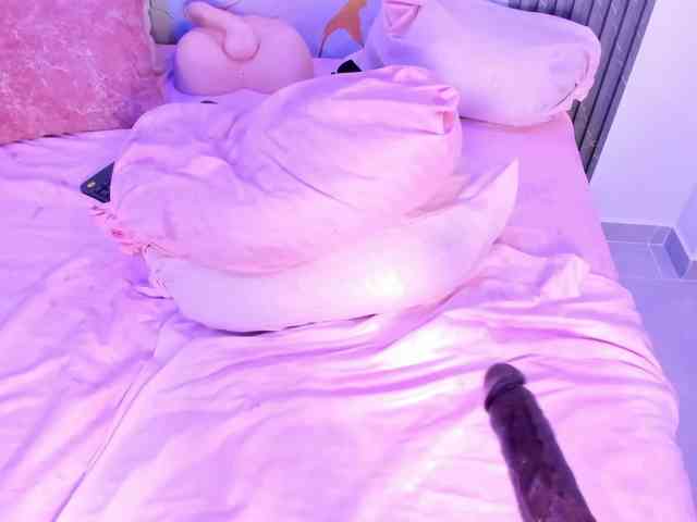 Model: VeronicaLodge23