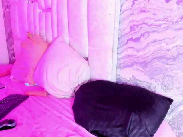 Модель: VeronicaLodge23
