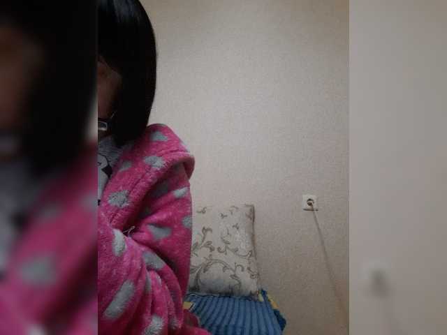 Katy19801 live cam preview