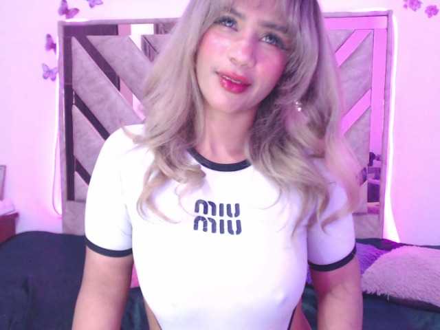 TessaM2 live webcam show