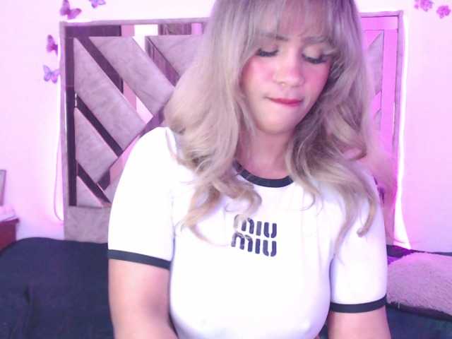TessaM2 live webcam show