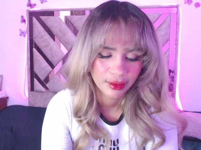 TessaM2 live webcam show