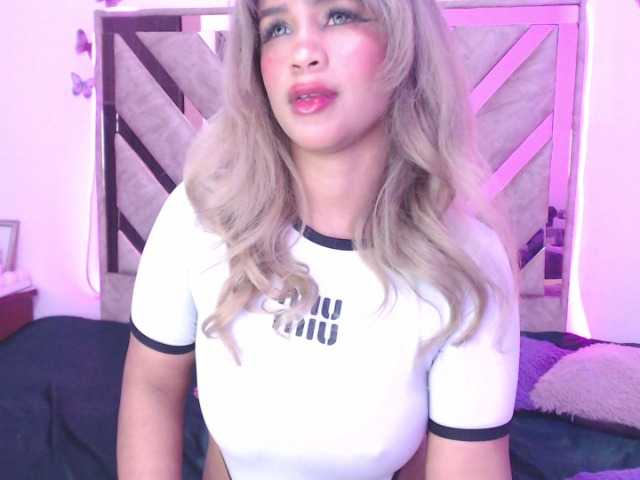 TessaM2 live webcam show