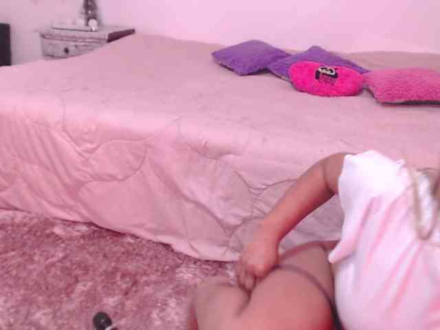 Lulusquirt webcam