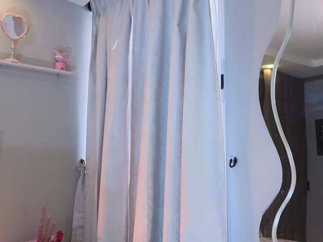Cloesweety live webcam show
