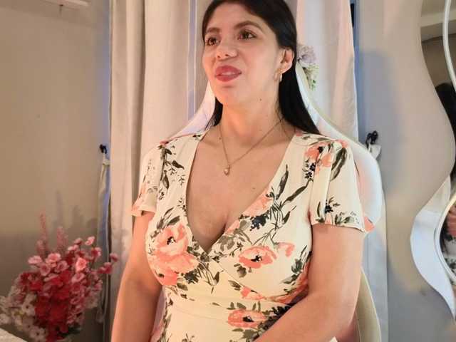 Cloesweety live cam on BongaCams