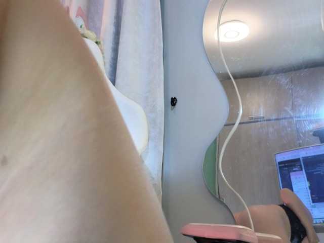 le modèle Dulce_Sammy est en webcam porno dans un show sur le site bongacams, il possède les tags suivants: Latino/Hispanic,Brunette,Shaved