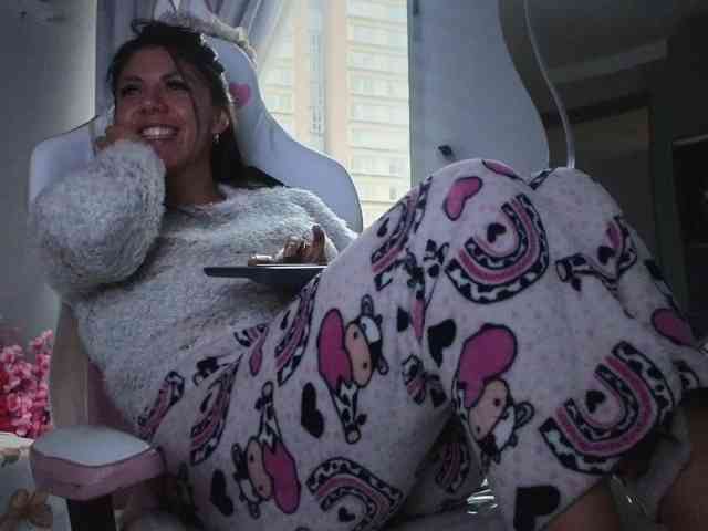 Модель: Dulce_Sammy